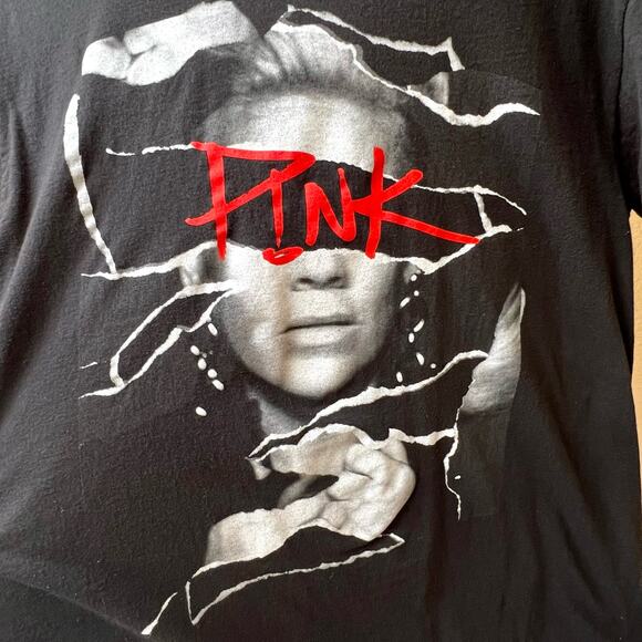 Pink Beautiful Trauma World Tour Graphic T-Shirt Size XL - Picture 2 of 8